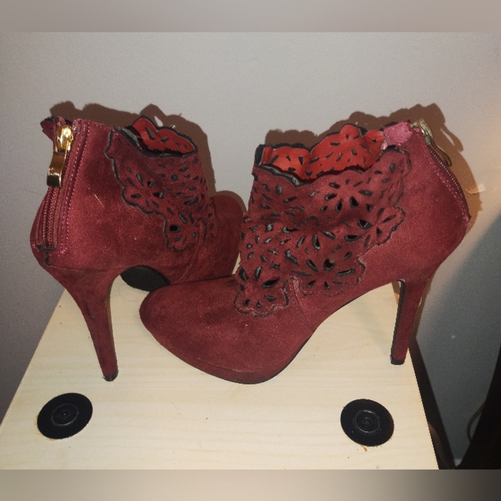 Elegant Burgundy Ankle Boots